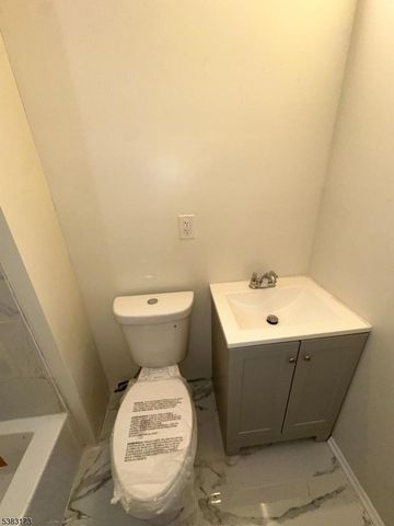 377 Littleton Ave, Newark City, NJ 07103