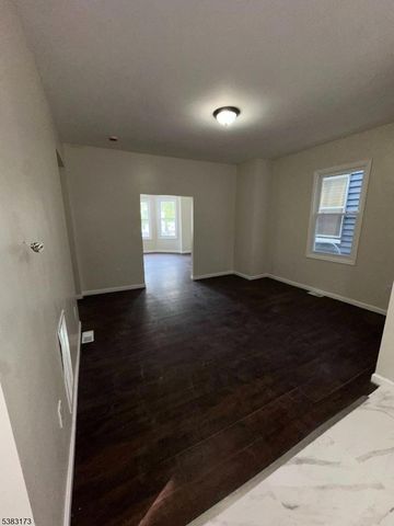 377 Littleton Ave, Newark City, NJ 07103