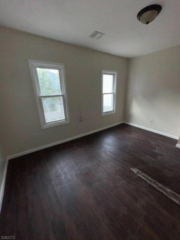 377 Littleton Ave, Newark City, NJ 07103
