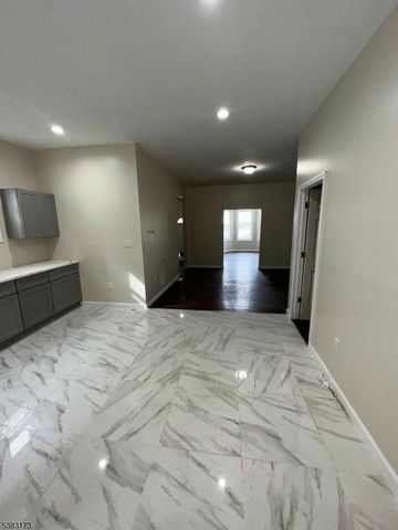 377 Littleton Ave, Newark City, NJ 07103