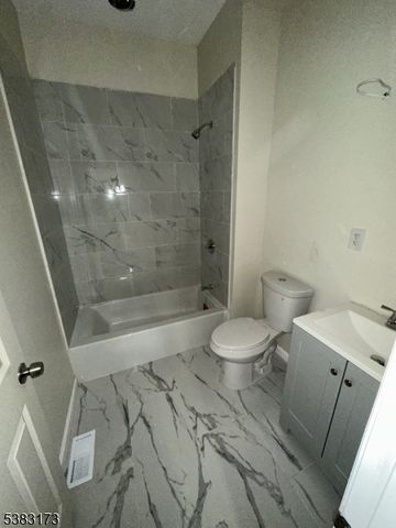 377 Littleton Ave, Newark City, NJ 07103