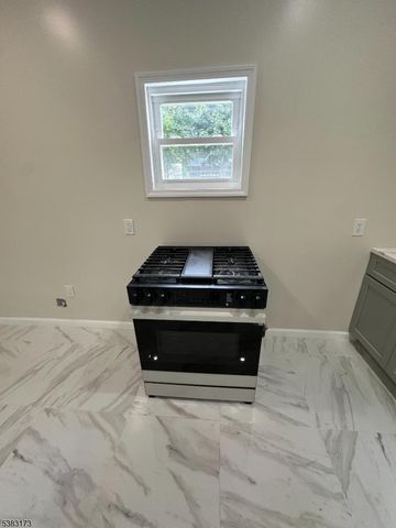 377 Littleton Ave, Newark City, NJ 07103