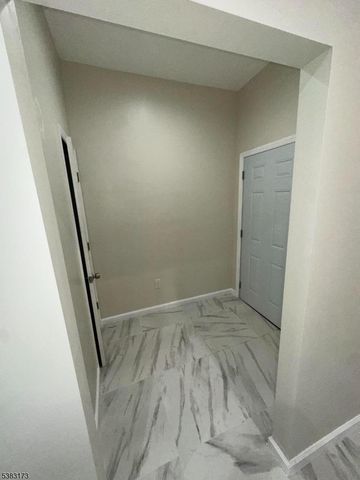 377 Littleton Ave, Newark City, NJ 07103