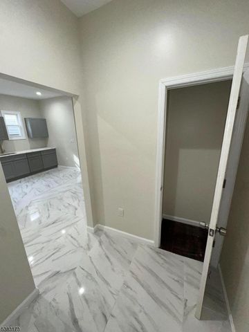 377 Littleton Ave, Newark City, NJ 07103