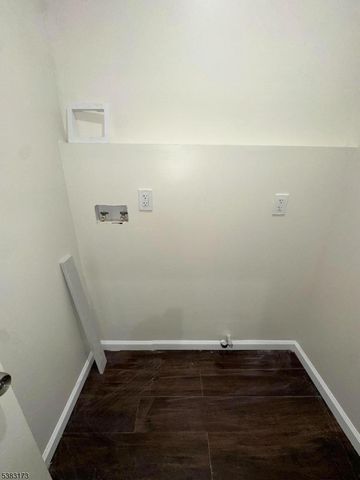 377 Littleton Ave, Newark City, NJ 07103