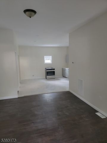 377 Littleton Ave, Newark City, NJ 07103