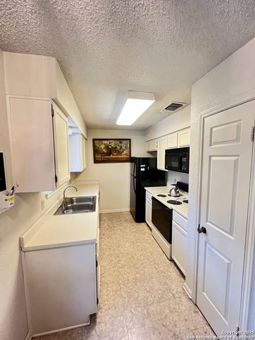 10955 Wurzbach Rd Apt 403, San Antonio, TX 78230