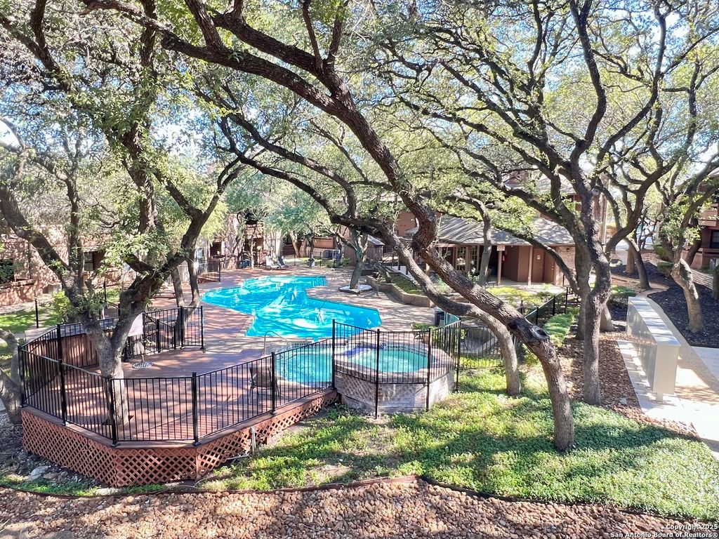 10955 Wurzbach Rd Apt 403, San Antonio, TX 78230