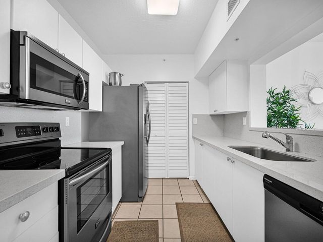 3020 NE 32ND Avenue 904, Fort Lauderdale, FL 33308