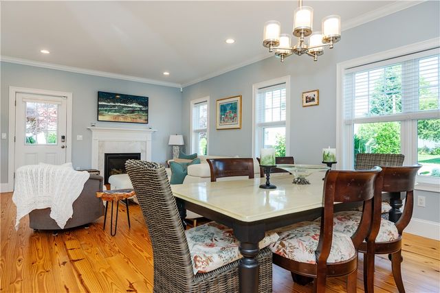 19 Eustis Avenue, Newport, RI 02840