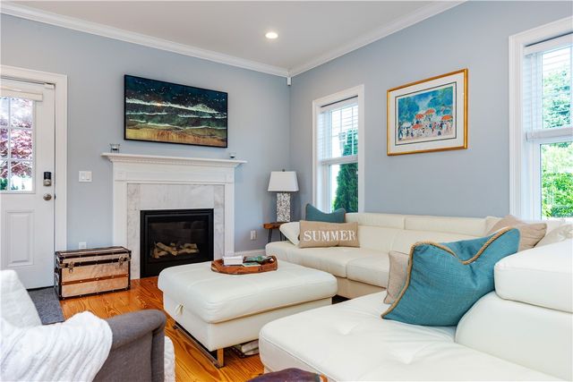 19 Eustis Avenue, Newport, RI 02840