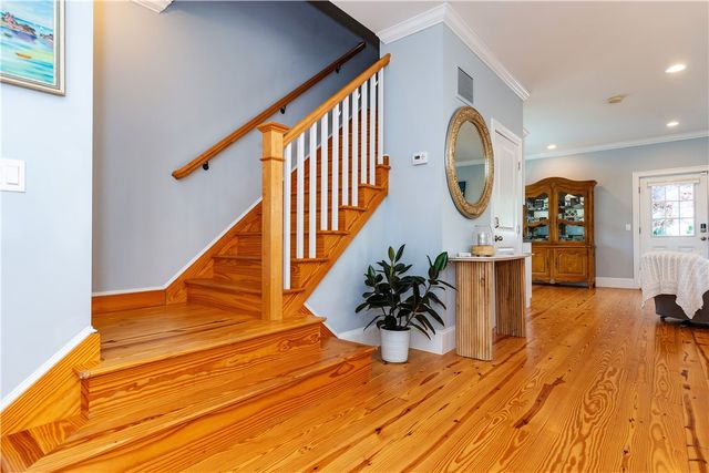 19 Eustis Avenue, Newport, RI 02840