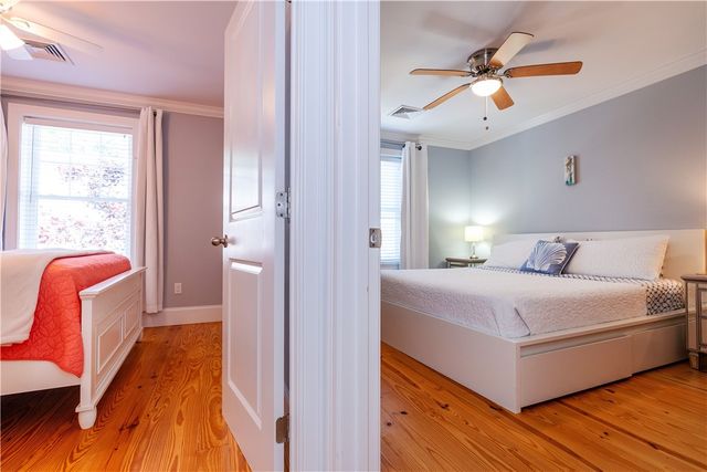 19 Eustis Avenue, Newport, RI 02840