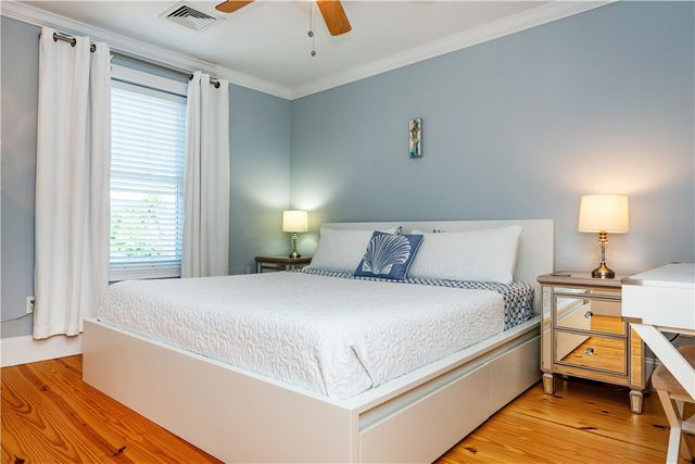 19 Eustis Avenue, Newport, RI 02840