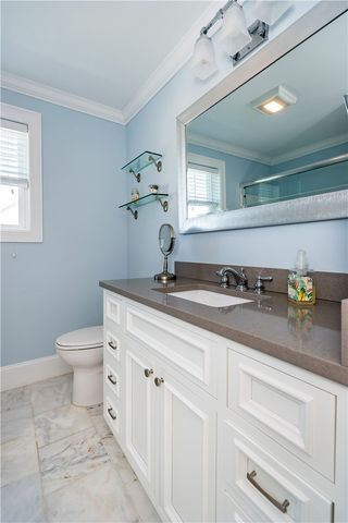 19 Eustis Avenue, Newport, RI 02840