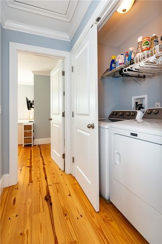 19 Eustis Avenue, Newport, RI 02840