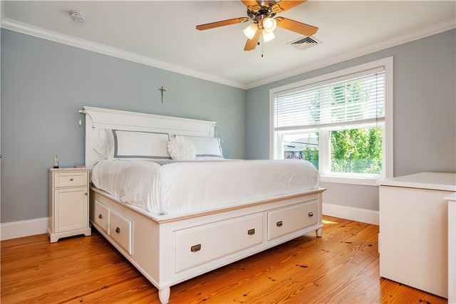 19 Eustis Avenue, Newport, RI 02840