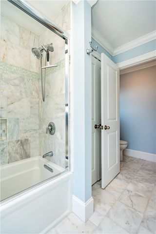 19 Eustis Avenue, Newport, RI 02840