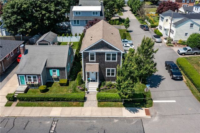 19 Eustis Avenue, Newport, RI 02840