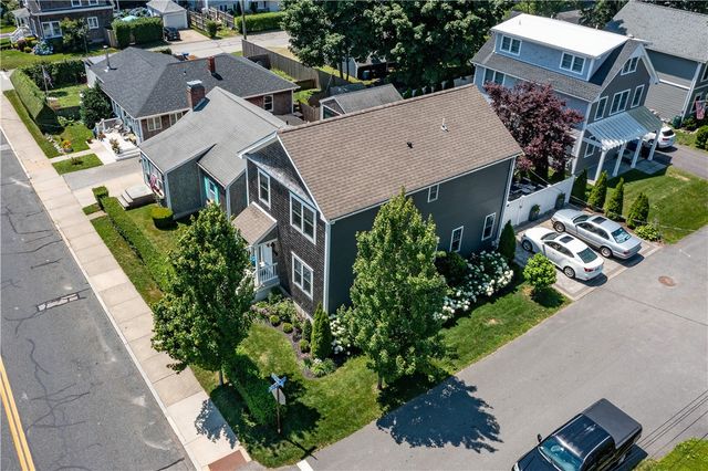 19 Eustis Avenue, Newport, RI 02840