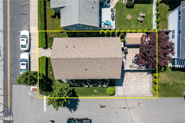 19 Eustis Avenue, Newport, RI 02840