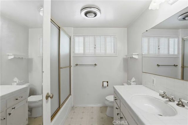 14951 Gilmore, Van Nuys, CA 91411