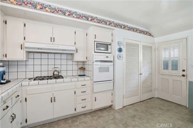 14951 Gilmore, Van Nuys, CA 91411
