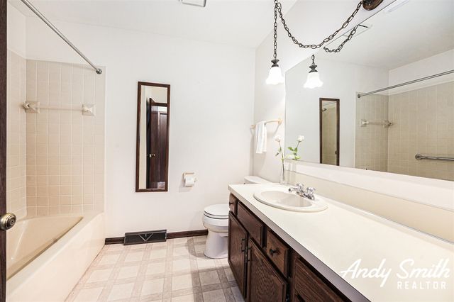 3436 Eagle Ridge Court, Grand Rapids, MI 49525