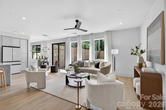 2616 Revolution Park Drive, Charlotte, NC 28208