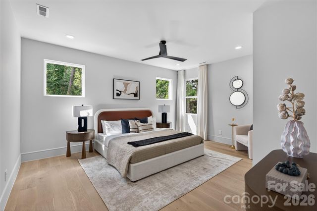 2616 Revolution Park Drive, Charlotte, NC 28208