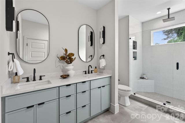 2616 Revolution Park Drive, Charlotte, NC 28208