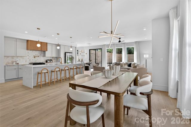2616 Revolution Park Drive, Charlotte, NC 28208