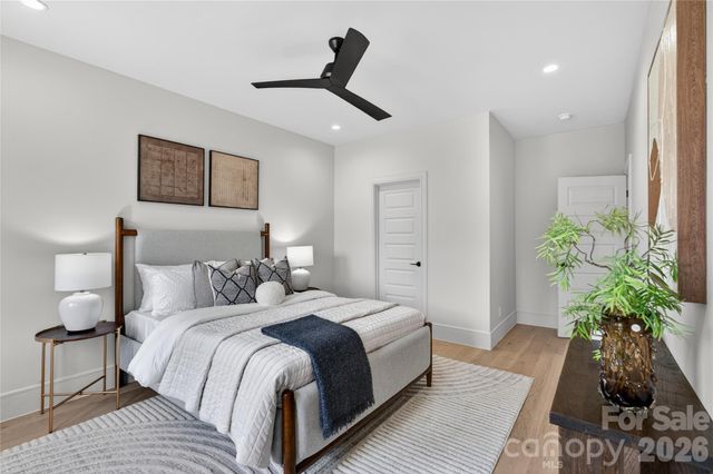 2616 Revolution Park Drive, Charlotte, NC 28208