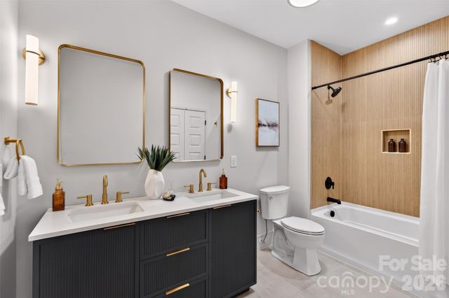 2616 Revolution Park Drive, Charlotte, NC 28208