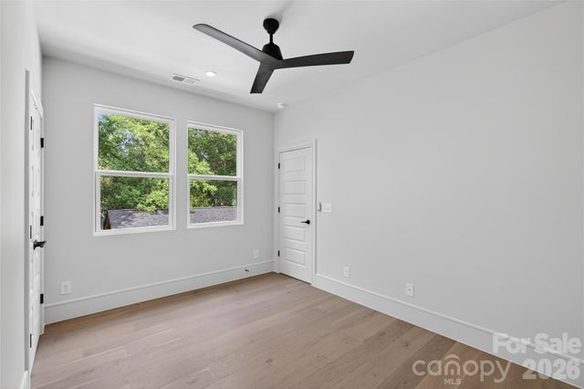 2616 Revolution Park Drive, Charlotte, NC 28208