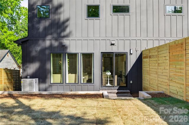 2616 Revolution Park Drive, Charlotte, NC 28208