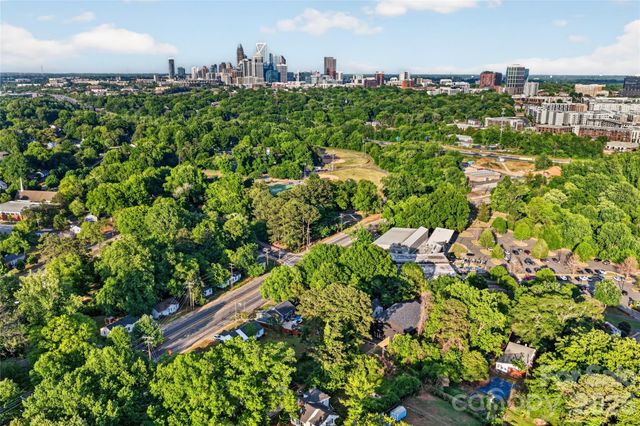 2616 Revolution Park Drive, Charlotte, NC 28208
