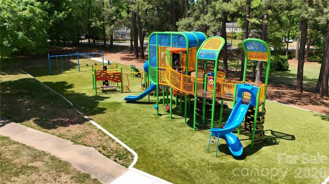 2616 Revolution Park Drive, Charlotte, NC 28208