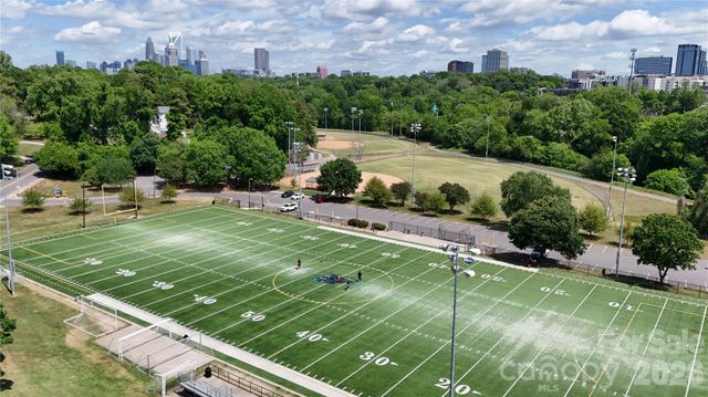2616 Revolution Park Drive, Charlotte, NC 28208