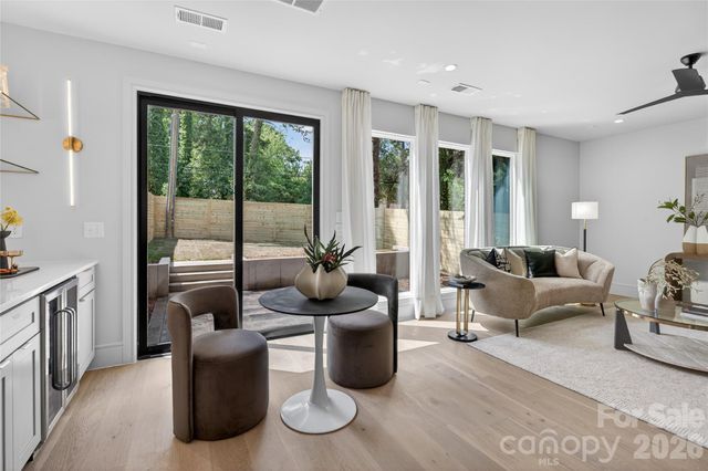 2616 Revolution Park Drive, Charlotte, NC 28208