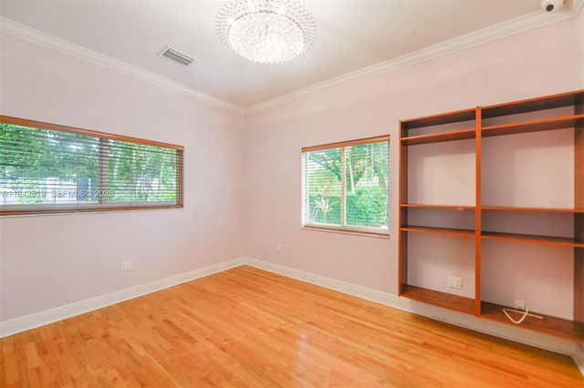 911 Mariana Ave, Coral Gables, FL 33134