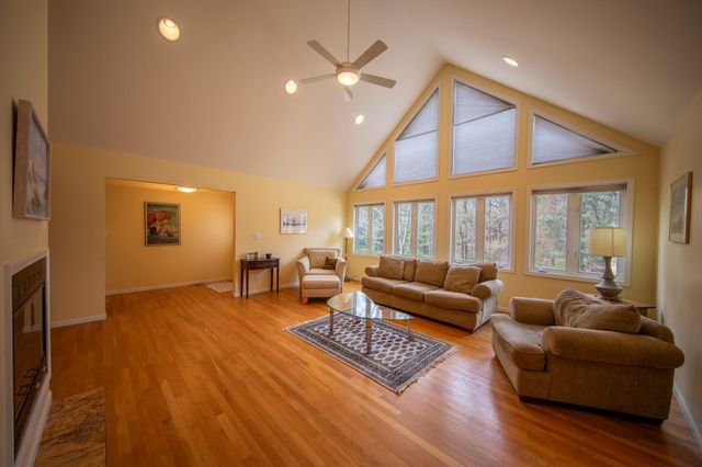 115 S Broadway, Beverly Shores, IN 46301