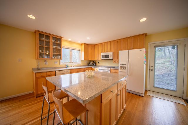 115 S Broadway, Beverly Shores, IN 46301
