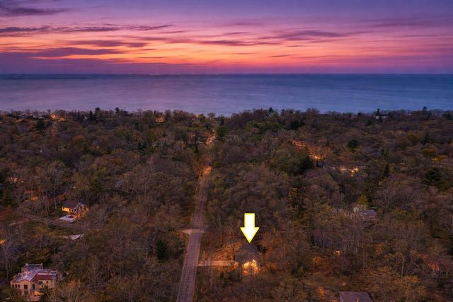 115 S Broadway, Beverly Shores, IN 46301