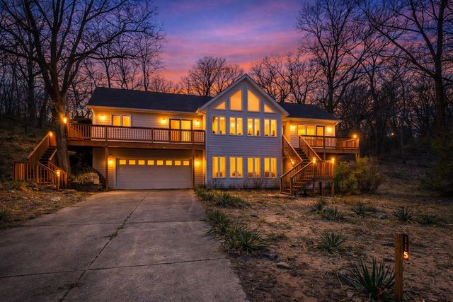 115 S Broadway, Beverly Shores, IN 46301