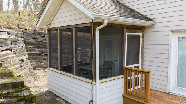 115 S Broadway, Beverly Shores, IN 46301