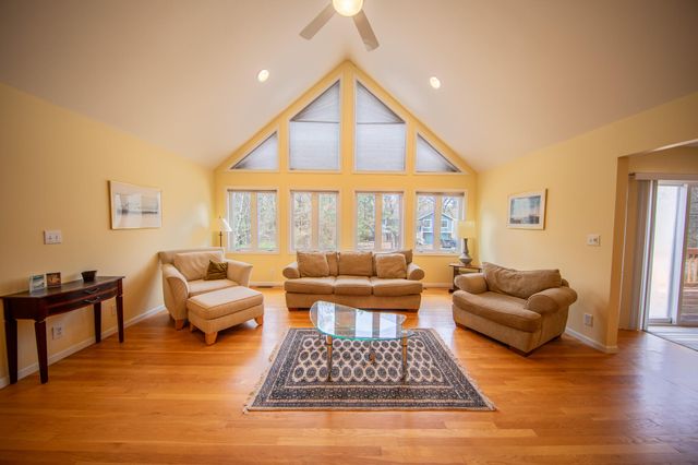 115 S Broadway, Beverly Shores, IN 46301