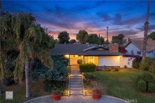 421 Brookhaven Dr, Bakersfield, CA 93304
