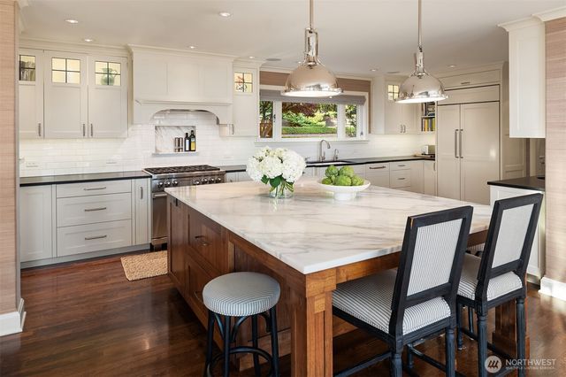 4701 W Ruffner Street, Seattle, WA 98199