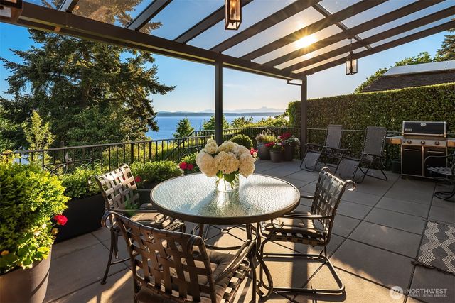 4701 W Ruffner Street, Seattle, WA 98199